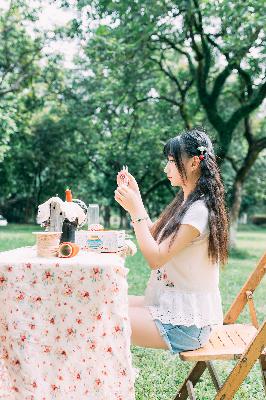 诱女偷伦初尝云雨H